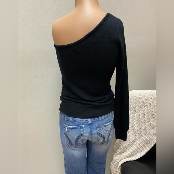 Abercrombie & Fitch one shoulder black sweater - Picture 3 of 7